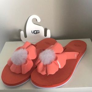 Ugg flip flops